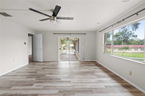 Casa en venta en Dade City, Florida, 4 dormitorios, 259.48 m2 № 1904732 - foto 22