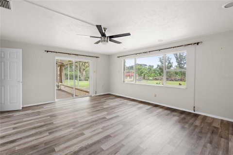 Casa en venta en Dade City, Florida, 4 dormitorios, 259.48 m2 № 1904732 - foto 21