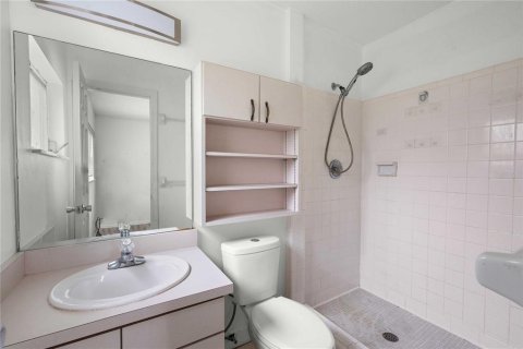Casa en venta en Dade City, Florida, 4 dormitorios, 259.48 m2 № 1904732 - foto 27