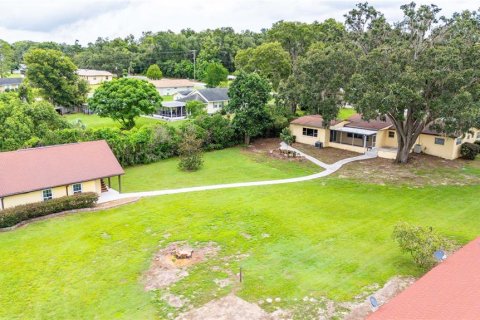 Casa en venta en Dade City, Florida, 4 dormitorios, 259.48 m2 № 1904732 - foto 11