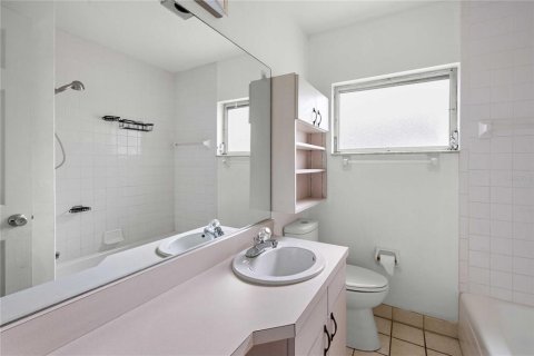 Casa en venta en Dade City, Florida, 4 dormitorios, 259.48 m2 № 1904732 - foto 24
