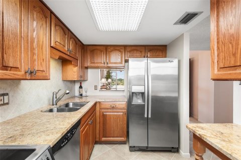 Condo in Winter Haven, Florida, 2 bedrooms  № 2217834 - photo 10