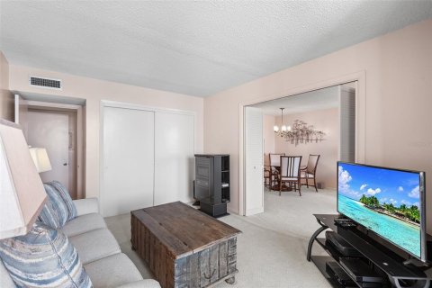 Condo in Winter Haven, Florida, 2 bedrooms  № 2217834 - photo 18