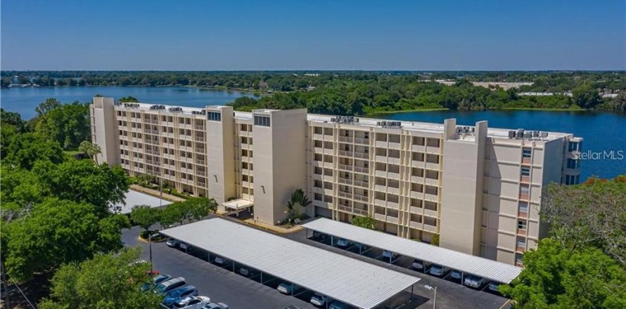 Condo in Winter Haven, Florida, 2 bedrooms  № 2217834