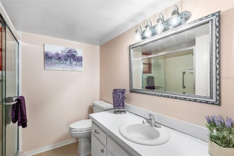 Condo in Winter Haven, Florida, 2 bedrooms  № 2217834 - photo 25