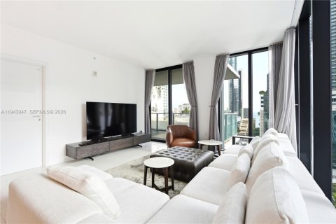 Condo in Miami, Florida, 3 bedrooms  № 2001013 - photo 3