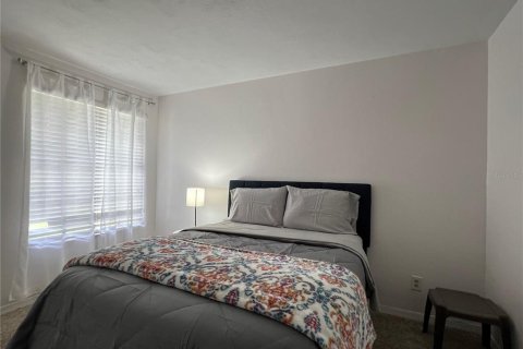 Townhouse in Port Orange, Florida 2 bedrooms, 104.05 sq.m. № 2239280 - photo 17