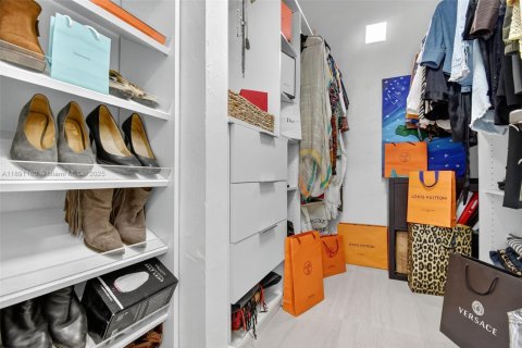 Touwnhouse à vendre à Miami, Floride: 3 chambres, 156.82 m2 № 1946578 - photo 28