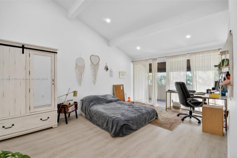 Touwnhouse à vendre à Miami, Floride: 3 chambres, 156.82 m2 № 1946578 - photo 25