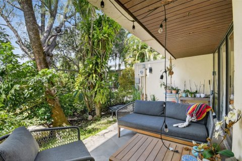 Touwnhouse à vendre à Miami, Floride: 3 chambres, 156.82 m2 № 1946578 - photo 24