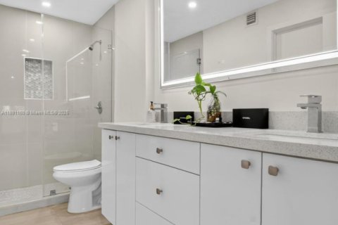 Touwnhouse à vendre à Miami, Floride: 3 chambres, 156.82 m2 № 1946578 - photo 30