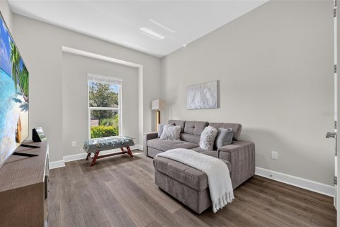 House in Sarasota, Florida 3 bedrooms, 225.66 sq.m. № 2220383 - photo 28