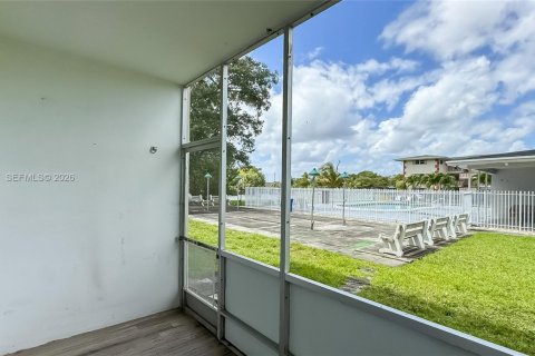 Купить кондоминиум в Плантация, Флорида 1 спальня, 69.49м2, № 2065778 - фото 18