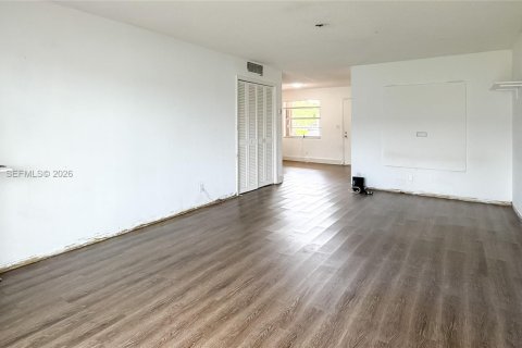 Купить кондоминиум в Плантация, Флорида 1 спальня, 69.49м2, № 2065778 - фото 10