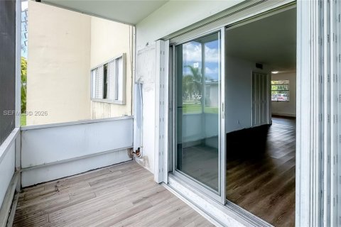 Купить кондоминиум в Плантация, Флорида 1 спальня, 69.49м2, № 2065778 - фото 16