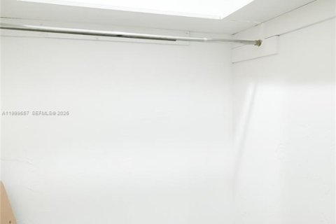 Купить кондоминиум в Плантация, Флорида 1 спальня, 69.49м2, № 2065778 - фото 14