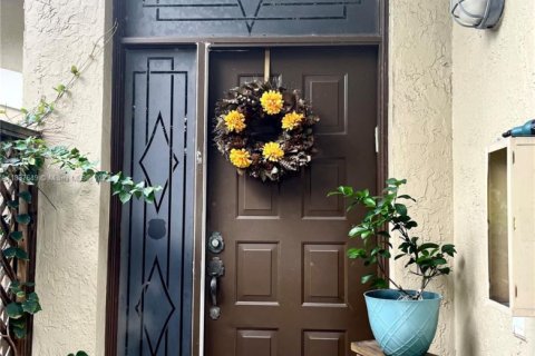 Adosado en venta en Plantation, Florida, 3 dormitorios, 163.51 m2 № 1828933 - foto 1