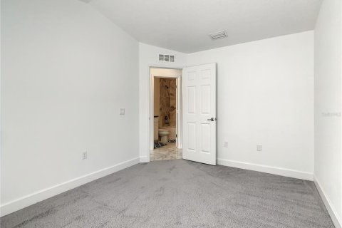 Villa ou maison à louer à Poinciana, Floride: 4 chambres, 164.25 m2 № 2425390 - photo 17