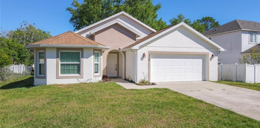 Villa ou maison à Poinciana, Floride 4 chambres, 164.25 m2 № 2425390