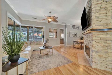 House in Bradenton, Florida 4 bedrooms, 230.58 sq.m. № 1911653 - photo 7