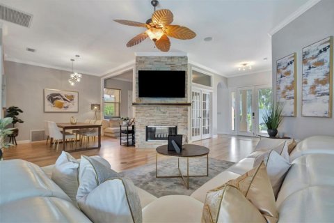 House in Bradenton, Florida 4 bedrooms, 230.58 sq.m. № 1911653 - photo 8