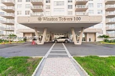 Снять в аренду кондоминиум в Санни-Айлс-Бич, Флорида 55.28м2, № 1992492 - фото 4