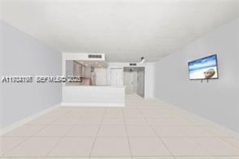 Снять в аренду кондоминиум в Санни-Айлс-Бич, Флорида 55.28м2, № 1992492 - фото 7