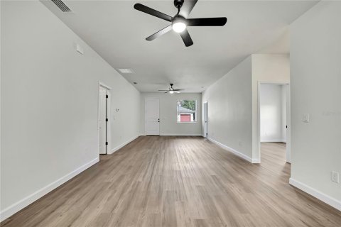 Villa ou maison à vendre à Tampa, Floride: 4 chambres, 142.14 m2 № 2093920 - photo 17