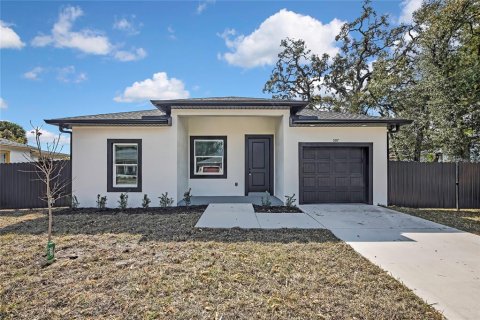 Villa ou maison à vendre à Tampa, Floride: 4 chambres, 142.14 m2 № 2093920 - photo 2