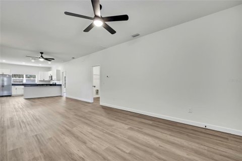 Villa ou maison à vendre à Tampa, Floride: 4 chambres, 142.14 m2 № 2093920 - photo 13