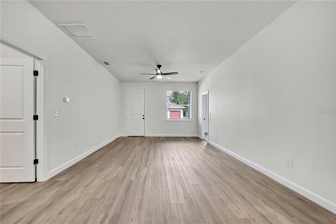 Villa ou maison à vendre à Tampa, Floride: 4 chambres, 142.14 m2 № 2093920 - photo 15