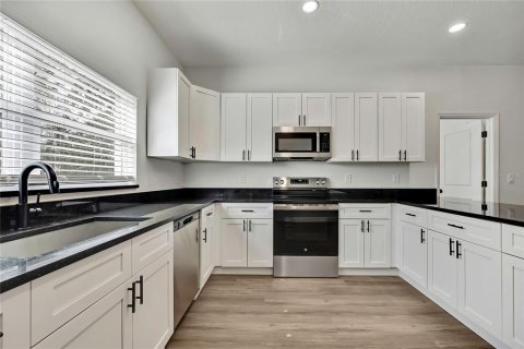 Villa ou maison à vendre à Tampa, Floride: 4 chambres, 142.14 m2 № 2093920 - photo 7