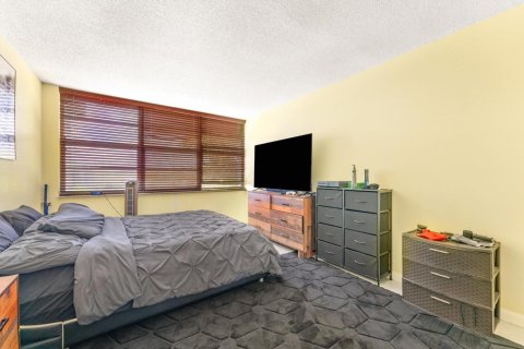 Copropriété à vendre à Hollywood, Floride: 2 chambres, 96.62 m2 № 2169919 - photo 10
