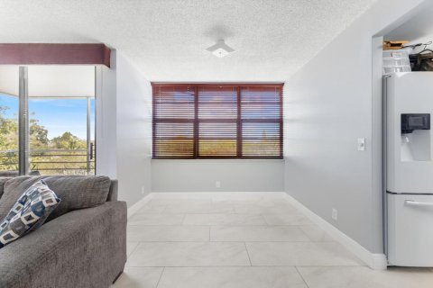 Copropriété à vendre à Hollywood, Floride: 2 chambres, 96.62 m2 № 2169919 - photo 7