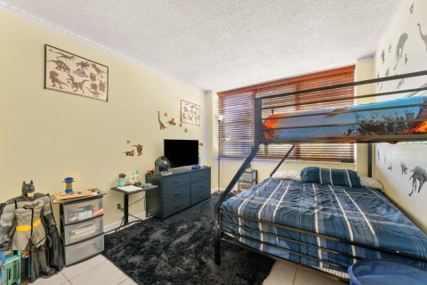 Copropriété à vendre à Hollywood, Floride: 2 chambres, 96.62 m2 № 2169919 - photo 16