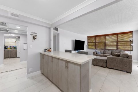 Copropriété à vendre à Hollywood, Floride: 2 chambres, 96.62 m2 № 2169919 - photo 5