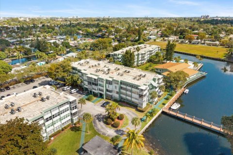 Copropriété à vendre à Hollywood, Floride: 2 chambres, 96.62 m2 № 2169919 - photo 28