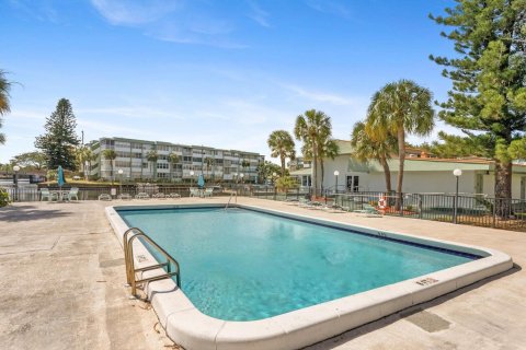 Copropriété à vendre à Hollywood, Floride: 2 chambres, 96.62 m2 № 2169919 - photo 19