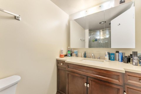 Copropriété à vendre à Hollywood, Floride: 2 chambres, 96.62 m2 № 2169919 - photo 14