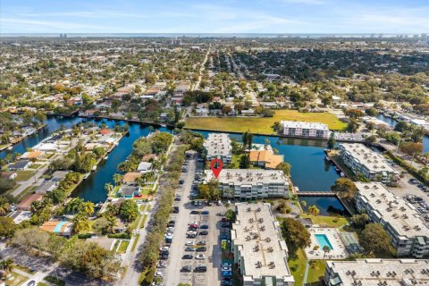 Copropriété à vendre à Hollywood, Floride: 2 chambres, 96.62 m2 № 2169919 - photo 26
