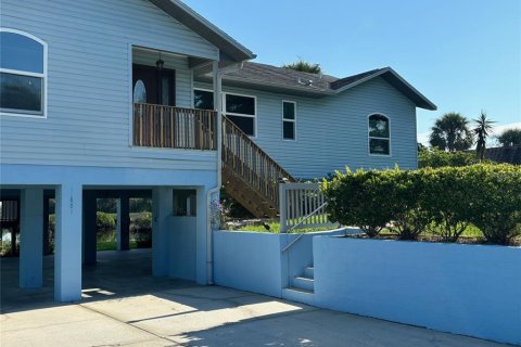 House in Crystal River, Florida 3 bedrooms, 177.63 sq.m. № 1521653 - photo 3