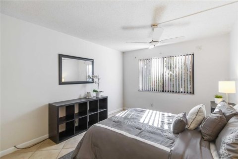Condo in Sarasota, Florida, 1 bedroom  № 1905353 - photo 23