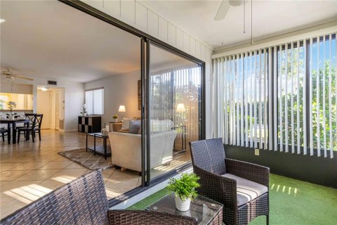 Condo in Sarasota, Florida, 1 bedroom  № 1905353 - photo 26