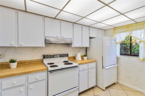 Condo in Sarasota, Florida, 1 bedroom  № 1905353 - photo 15