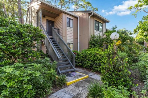 Condo in Sarasota, Florida, 1 bedroom  № 1905353 - photo 1