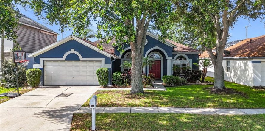 Casa en Brandon, Florida 4 dormitorios, 189.99 m2 № 2110398