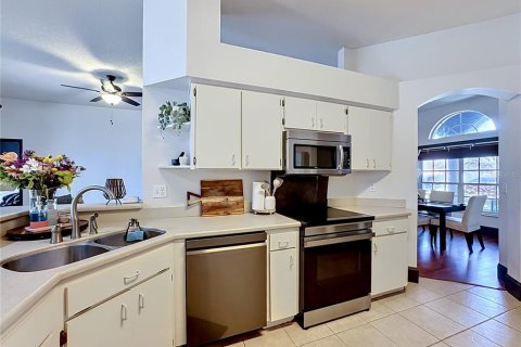 Casa en venta en Brandon, Florida, 4 dormitorios, 189.99 m2 № 2110398 - foto 11