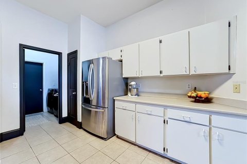 Casa en venta en Brandon, Florida, 4 dormitorios, 189.99 m2 № 2110398 - foto 12