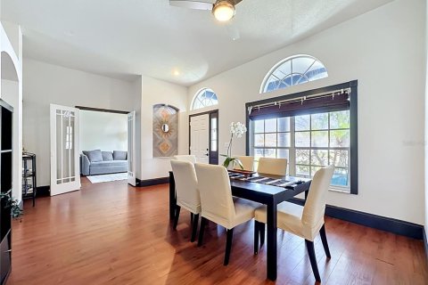 Casa en venta en Brandon, Florida, 4 dormitorios, 189.99 m2 № 2110398 - foto 7