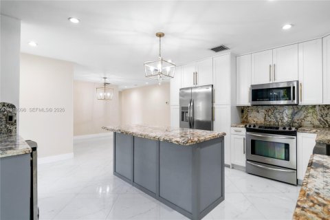 Casa en venta en Miami, Florida, 4 dormitorios, 166.85 m2 № 2256525 - foto 8